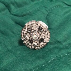 flower ring *Free* with $50 purchase